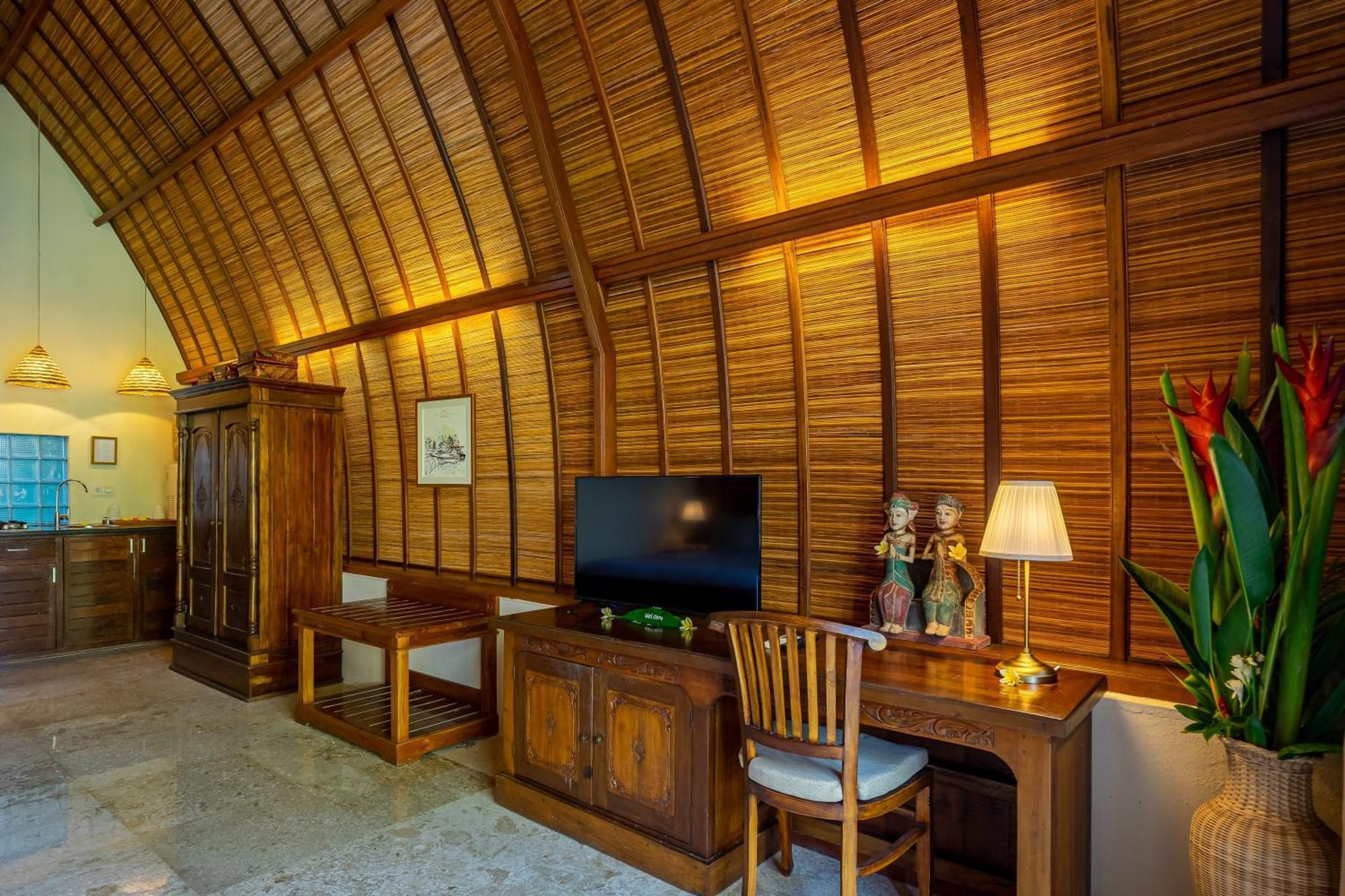 Klumpu Bali सहारा Sanur (Bali)